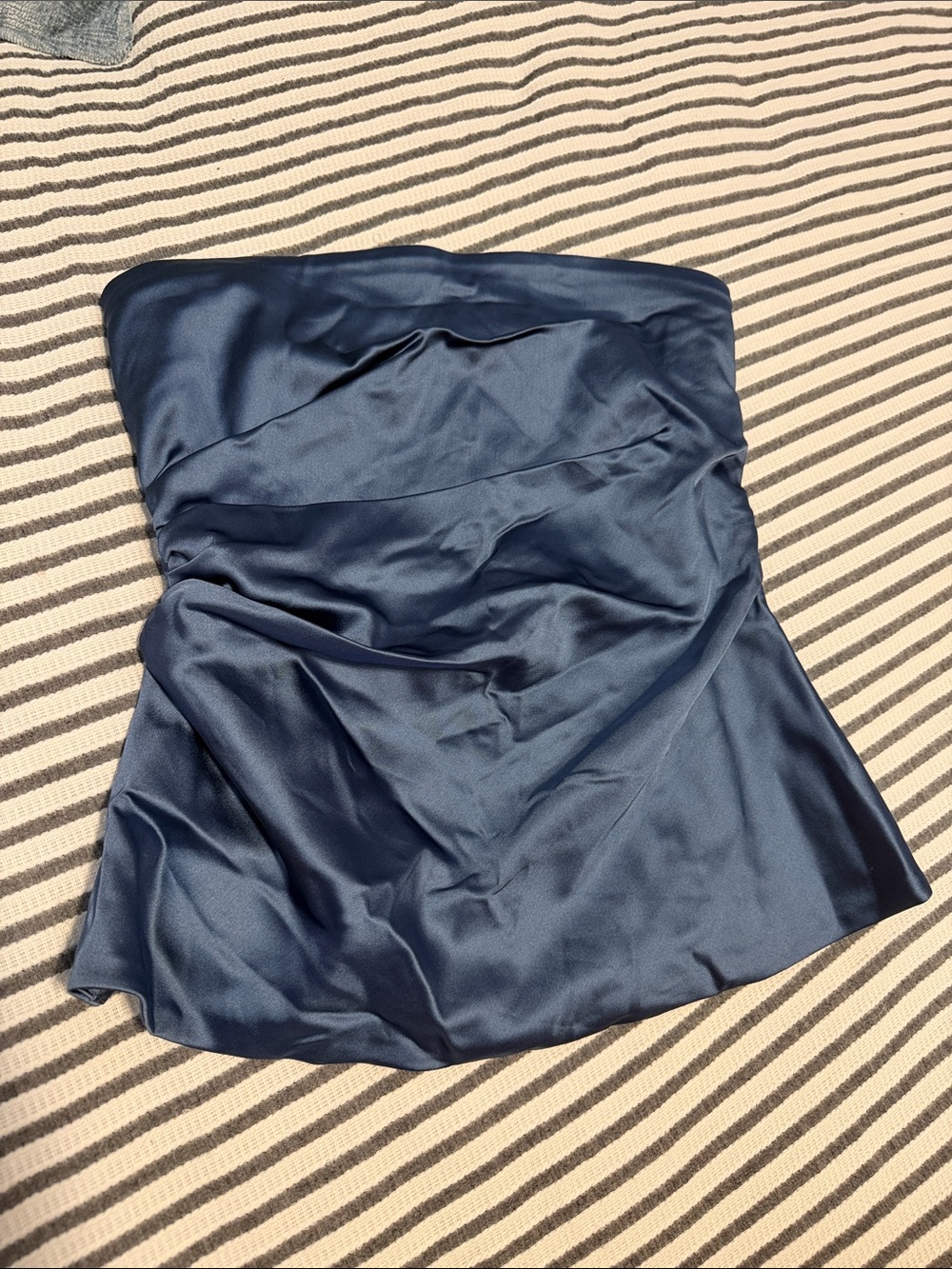 Abercrombie & Fitch Strapless Satin Finish Top in Deep Navy sz S